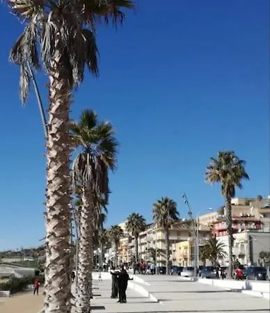 Casa A 2 Passi 1 Vakantiehuis *